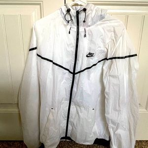 Nike Tech Windbreaker